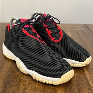 Nike Air Jordan Future Low Black and Red Sneakers 724813-001 Youth Size 7Y